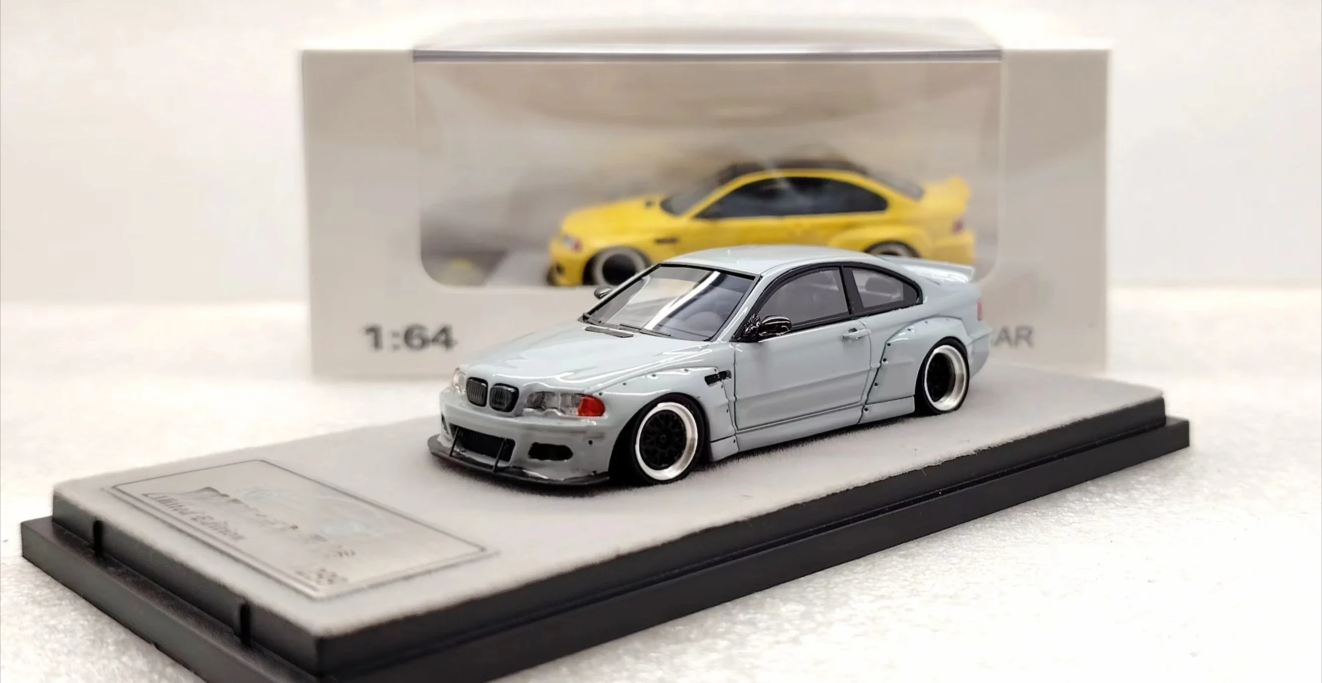 QIDIAN 1:64 M3 CSL E46 Gray /Black Resin Model Car