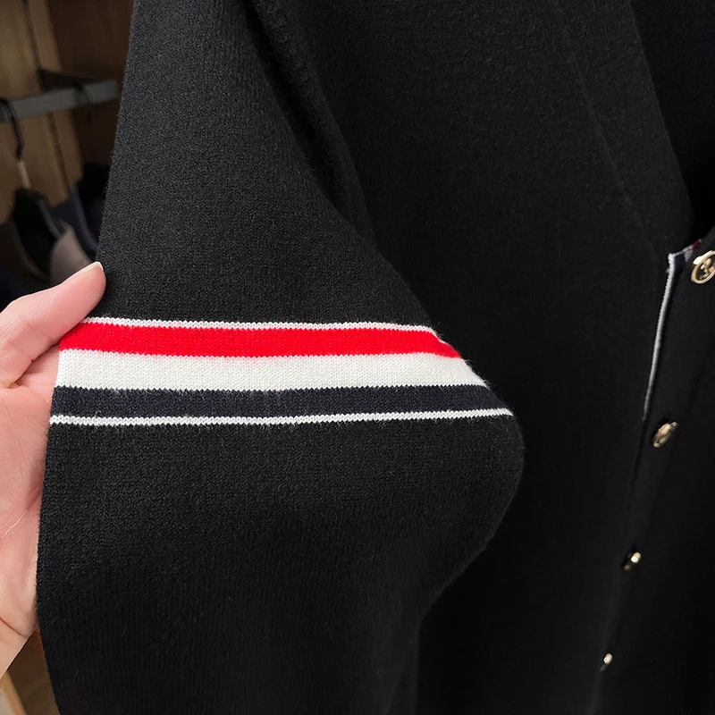 Herbst Winter Neue Strick-Strickjacke Mode Hochwertiges Klassisches Streifendesign Herren V-Ausschnitt Luxusmarke Business Casual Pullover Mantel – Detail 18