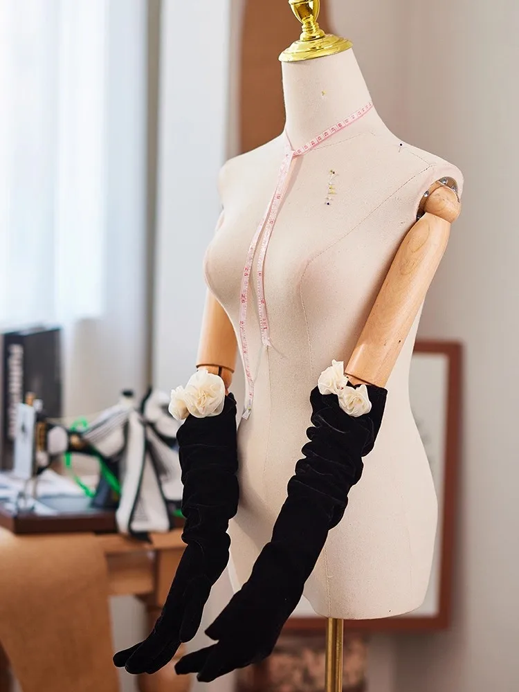 Women's Elegant Black Flower Long Velvet Glove Female Spring Summer Vintage Sunscreen Driving Photograph Party Glove R1101