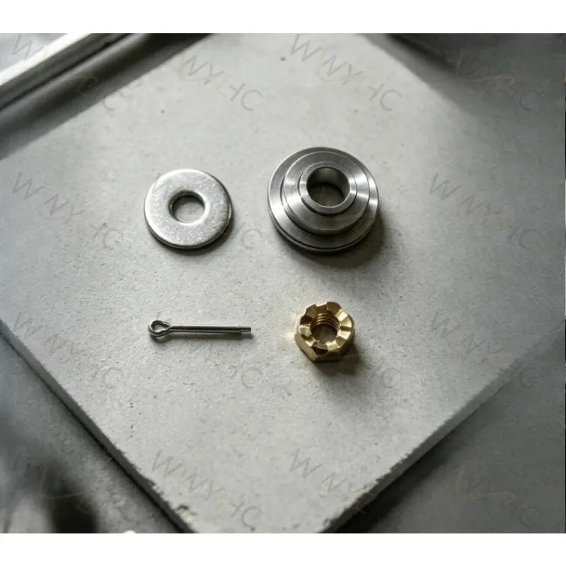 Suitable for a set of propeller accessories with 15/18 anti recoil pads for outboard engines