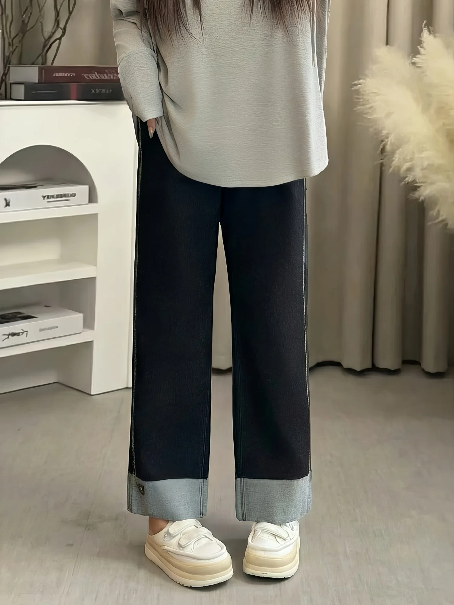 

High Waist Straight Leg Jeans Women's plus Size Commute Style Cotton Blend Spring New Arrival Thick Sister Design Sensation