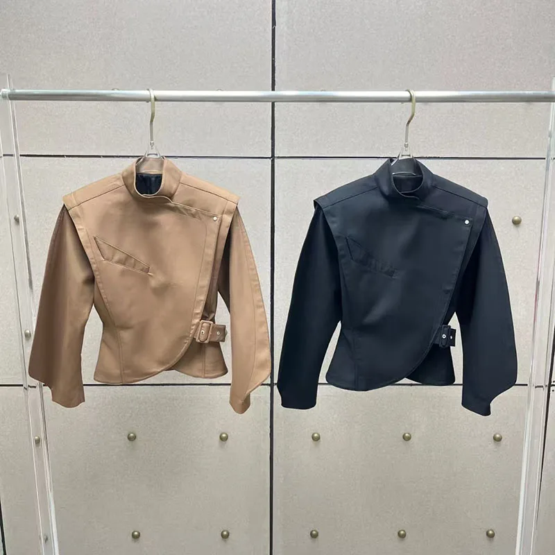 

Короткая куртка нестандартной формы с наклонными лацканами, облегающая и облегающая талию, модный мотоциклетный пиджак с прямыми плечами.