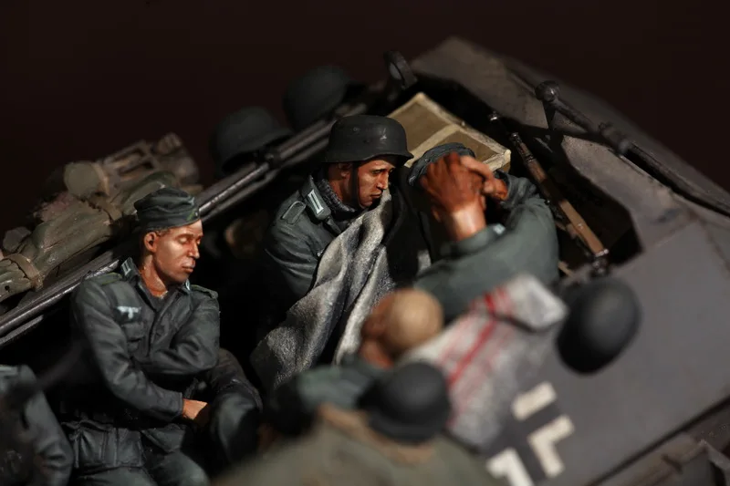 1/35 model kit resin kit   Resting soldiers (6 people)