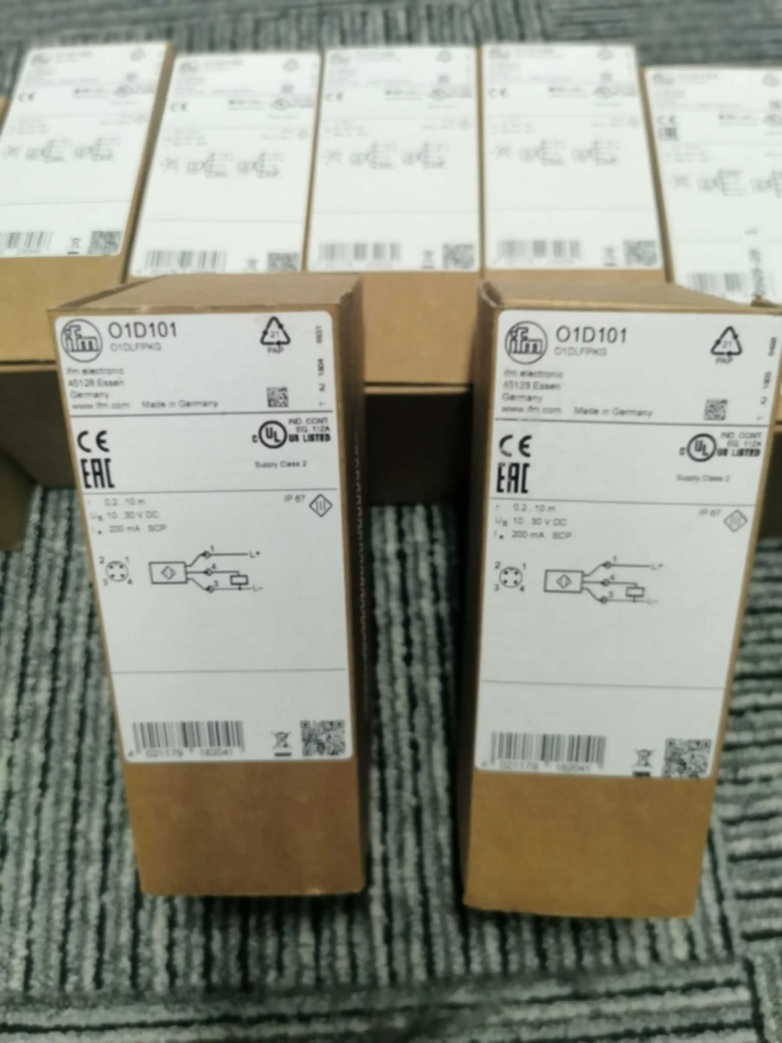 

New original IFM sensor O1D100 O1D101 O1D102 O1D103 O1D105 O1D155 01D106