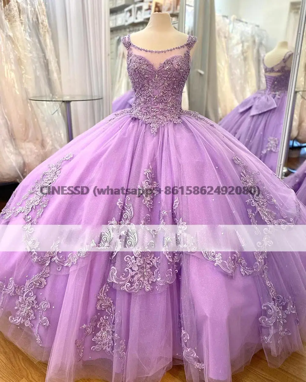 

Luxury Lace Quinceanera Dresses With Bow Mexican Vestidos De 15 Años Scoop Sweet 16 Pageant Dress