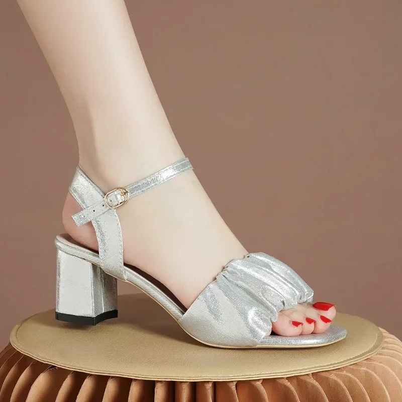 Large size sandals for women in 2024, new summer Korean version with high heels, pleated thick heels, one line fashion sandals