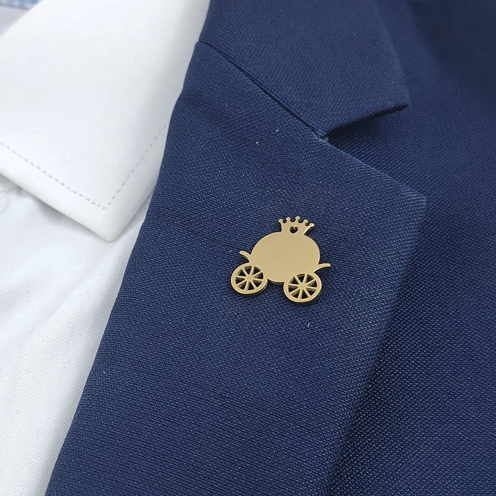 Fairy Tale Crown Carriage Lapel Pin 18K Gold Plated 316L Stainless Steel Pumpkin Cart Brooch Sweet Clothing Accessory view 2