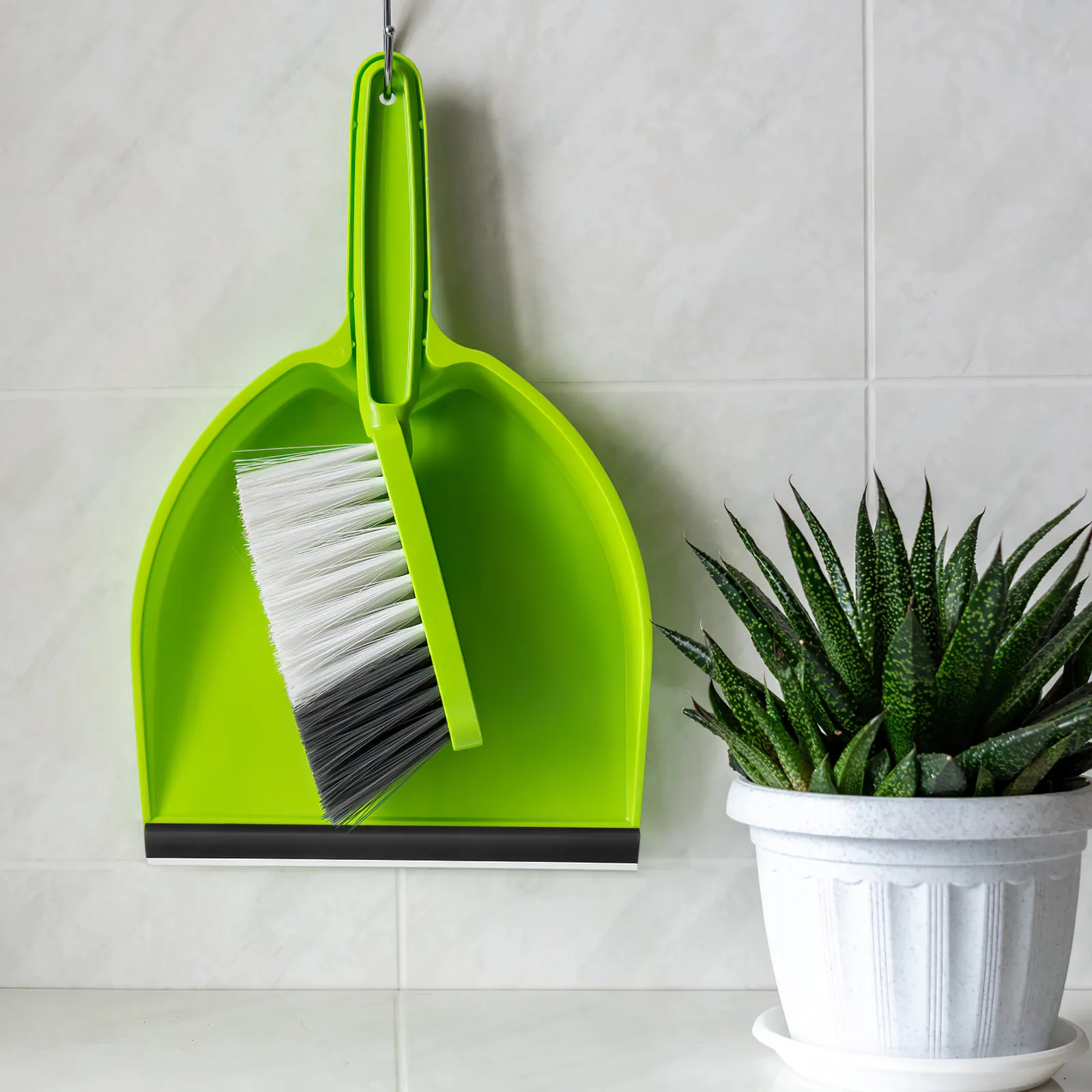 

2Pcs Dustpan Replacement Lip Plastic Edge Strips Dust Pan Insert Strips Garbage Shovel Edge Protector Plastic Lips