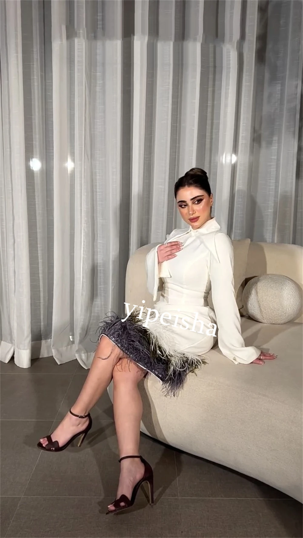 Exquisite High Quality Sparkle Jersey Feather Celebrity A-line  Collar Bespoke Occasion Gown Midi Dresses