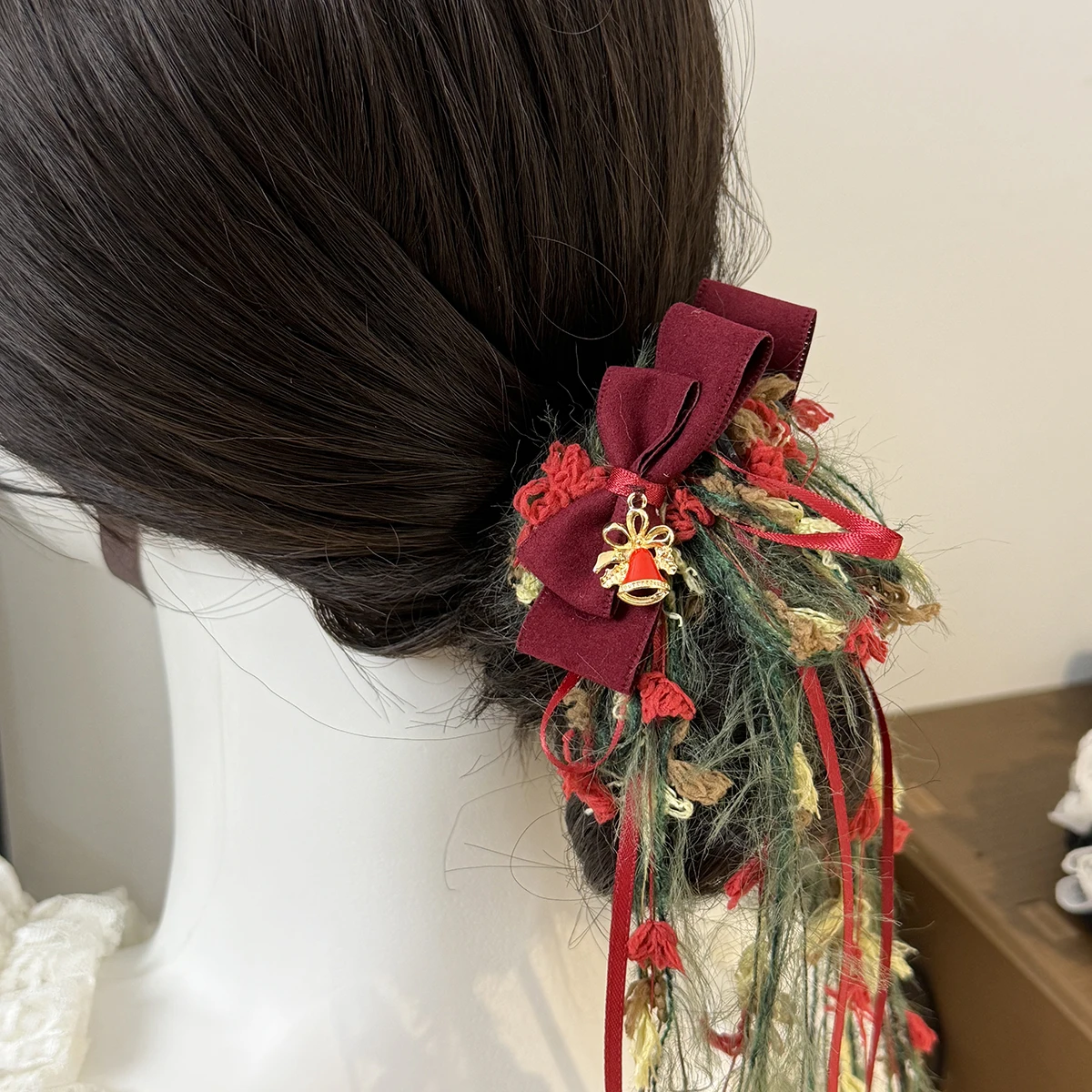 

Retro Velvet Bow Tassel Claw Clip | High Ponytail & Updo Delicate Hairpiece