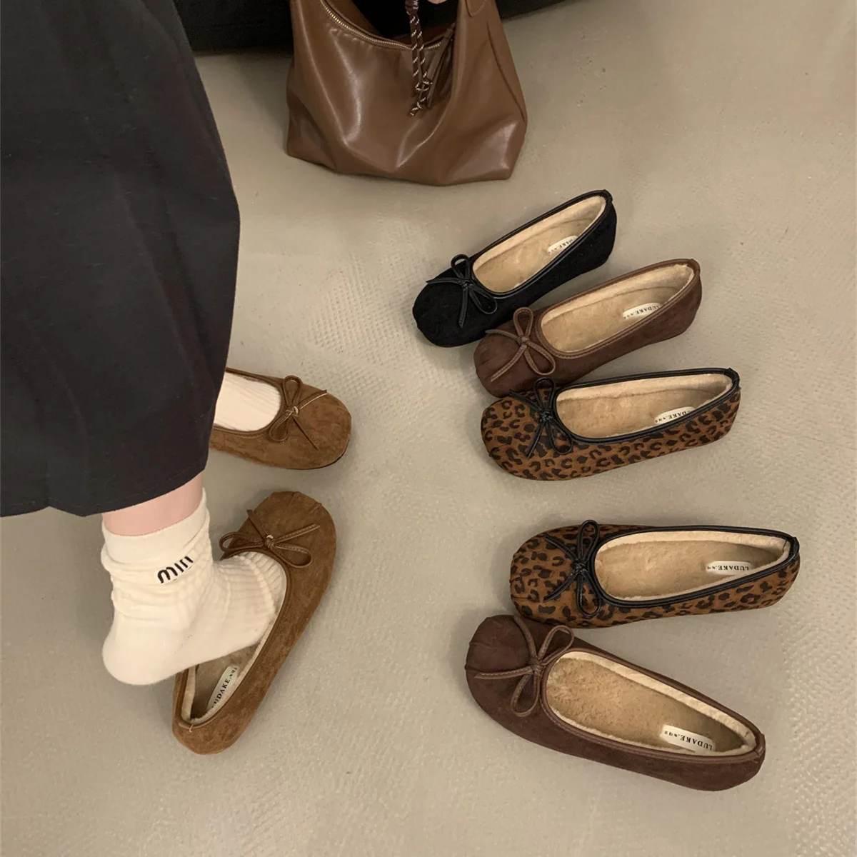 Shallow Mouth Boat Shoe Women Slip-on Round Toe Autumn Female Footwear Bow-Knot Slip On Winter Leopard Fall Dress Butterfly Floc