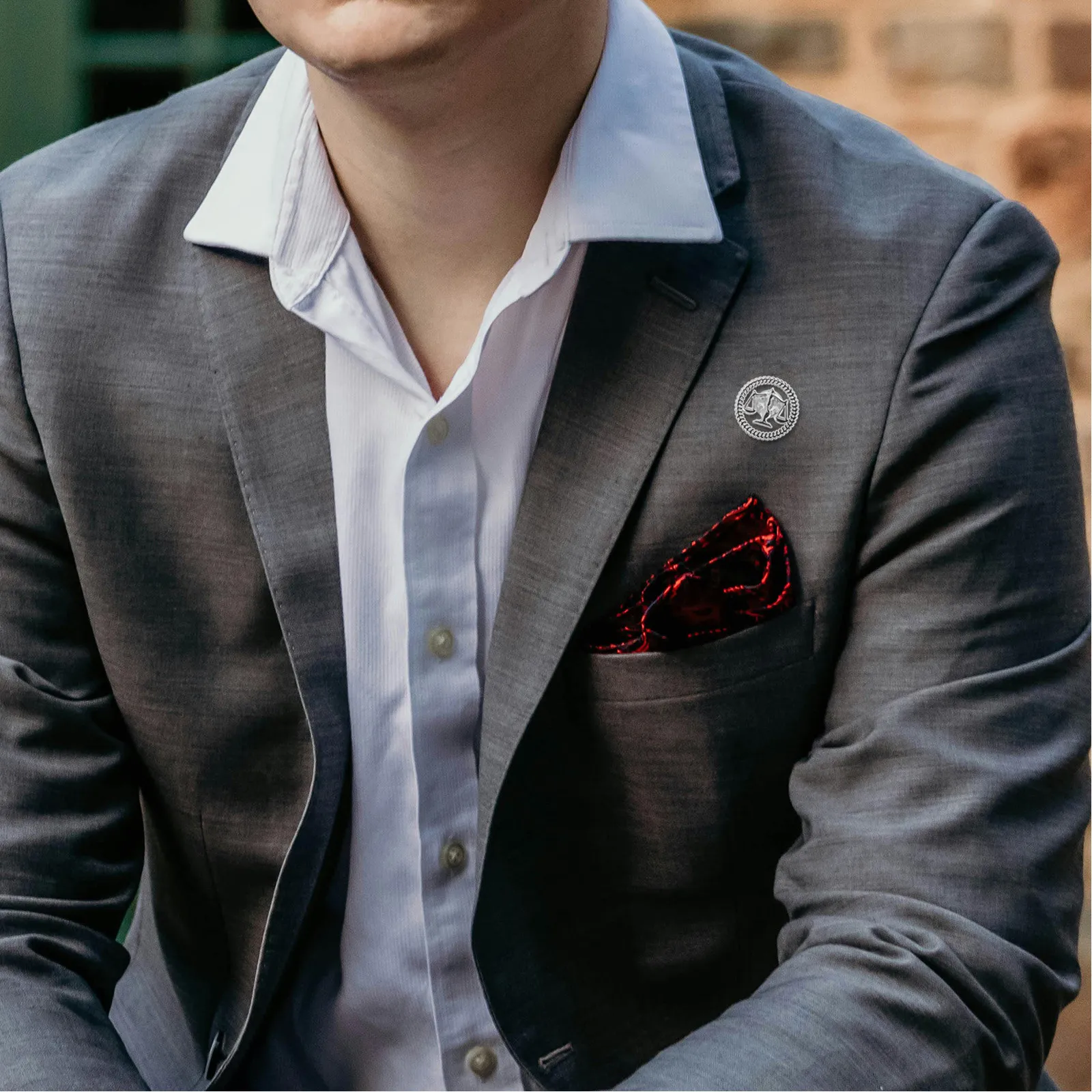 Scale - Men Formals & Ethnic Wear - 2 Broches de Metal con Diseño