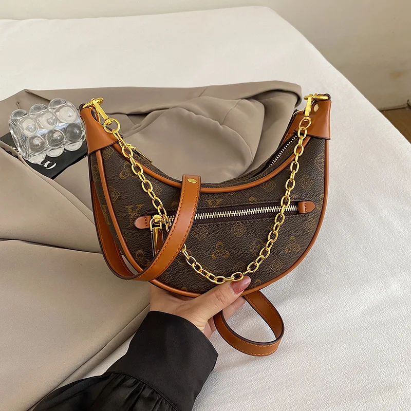 2026 New Style Pea Pod Bag Women's Fashion Printed Handbag Chain Shoulder Sling Bag Dumpling Bag Crescent Bag fashion bag