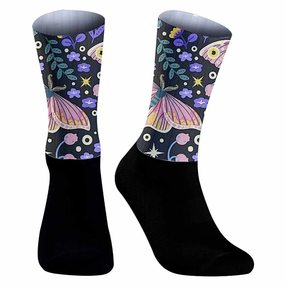 Beautiful butterfly pattern sports cycling socks, unisex, durable, suitable for outdoor sports enthusiasts and more people