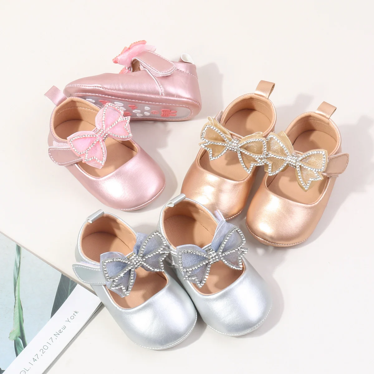 

2025 New Arrival Baby Girls First Walking Shoes Non-Slip TPR Sole Indoor Outdoor Toddler Footwear with Decorative Bow 0-18M