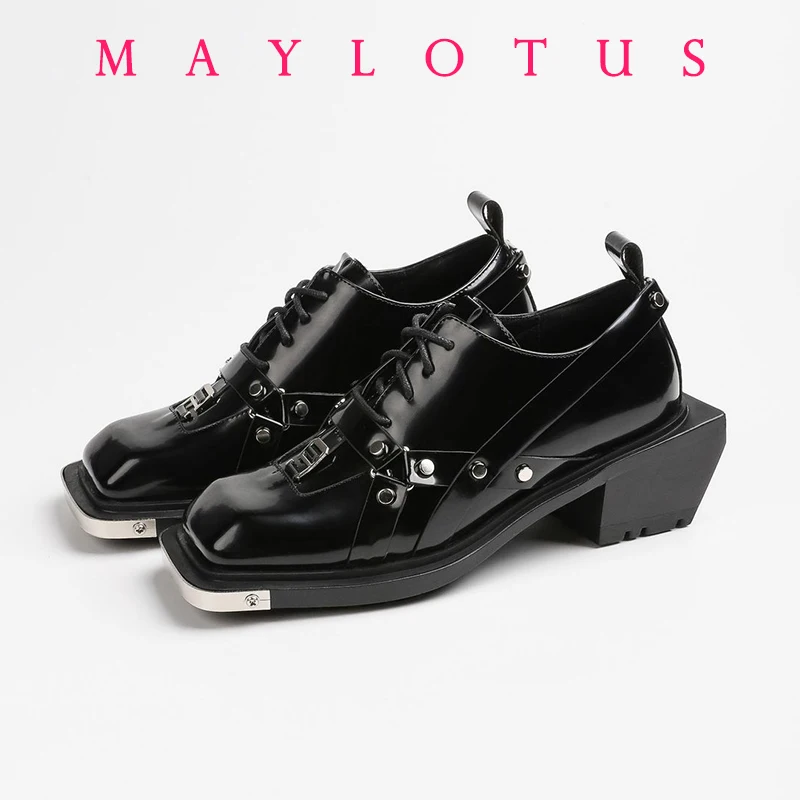 Retro British Style Thick Sole Patent Leather Shoes Women Black Square Head All-Match Niche Design Lace Up Metal Decor Shoes