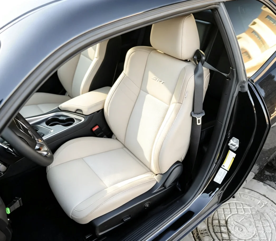 Für Dodge Challenger 2015 Maßgefertigte Autositzbezüge Luxuriöses Nappaleder 100% Passgenau Innenraumzubehör 360 ° Vollständige Abdeckung – Detail 1