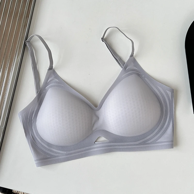 MOYISU أنيمي عارية الذراعين الصدرية النساء كومبو تمثال نصفي صغير محسن التوسع الخارجي جميل دعم الظهر سلس سلك الحرة TikTok الساخن