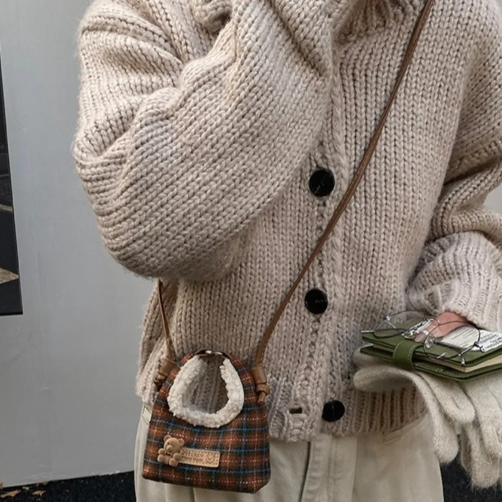 

Мягкая винтажная клетчатая сумка через плечо с медведем, изысканная мини-сумка с клецками, маленькая вместительная универсальная женская сумка на плечо с героями мультфильмов