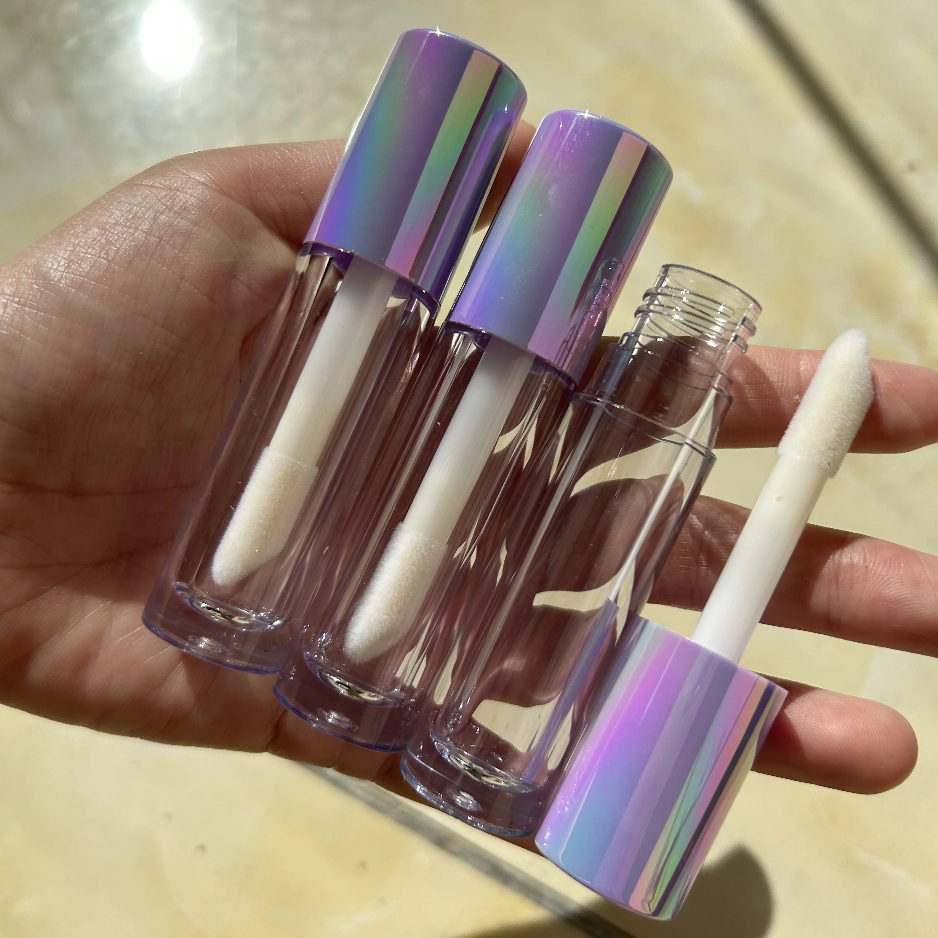 50pcs Big Brush Applicator Holographic Empty Sliver White Pink Lipgloss Packaging Bottles Purple Lavender Lip Gloss Tube 4.5ml