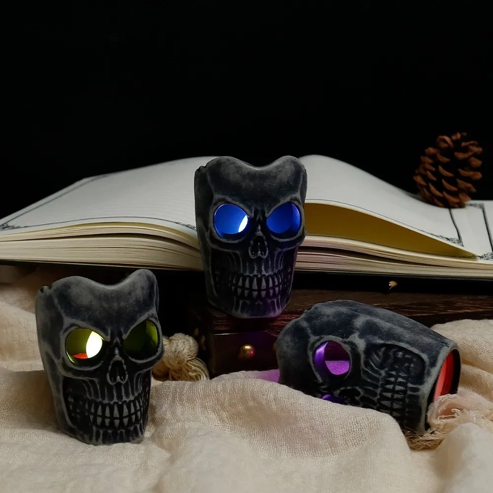 

Electronic Skull Lamp with Gradient Color Colorful Reusable Skull LED Light Glowing Festival Luminous Halloween Decoration Bar