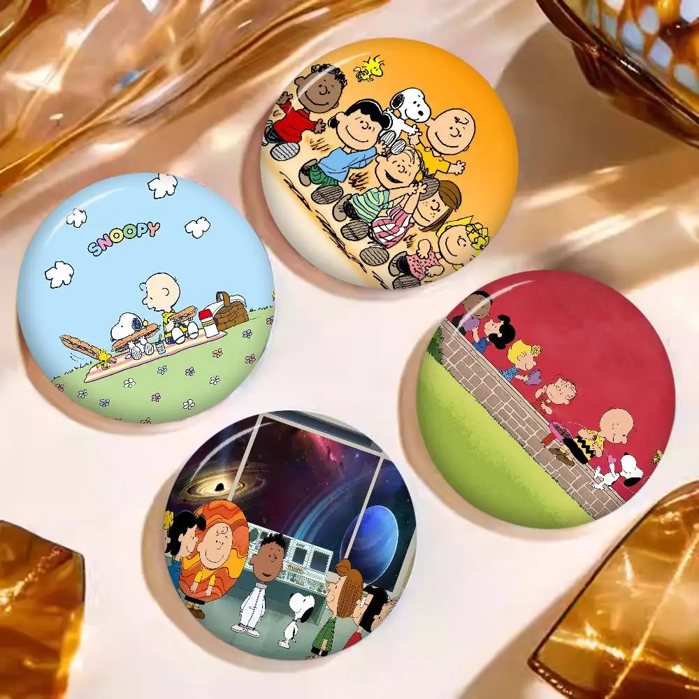 Classic S-Snoopy Kawaii Creative Pins Funny Faces Round Snap-in Brooch Badge Backpack Hat Accessories Jewelry Gifts