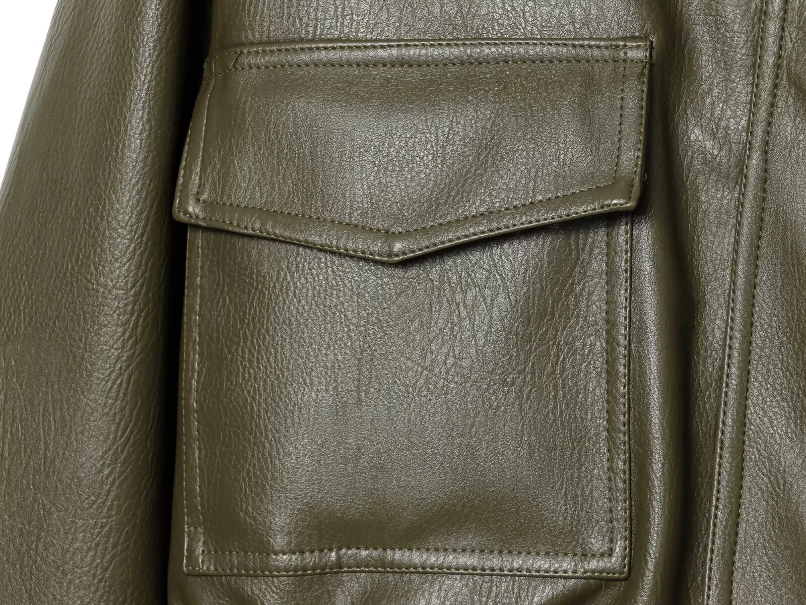 แจ็คเก็ตหนังสไตล์อเมริกันแบบสปายเกิร์ล ทรงเข้ารูปเล็กกระทัดรัด แขนสั้น กระเป๋าใหญ่ คอตั้ง แบบนักบิน