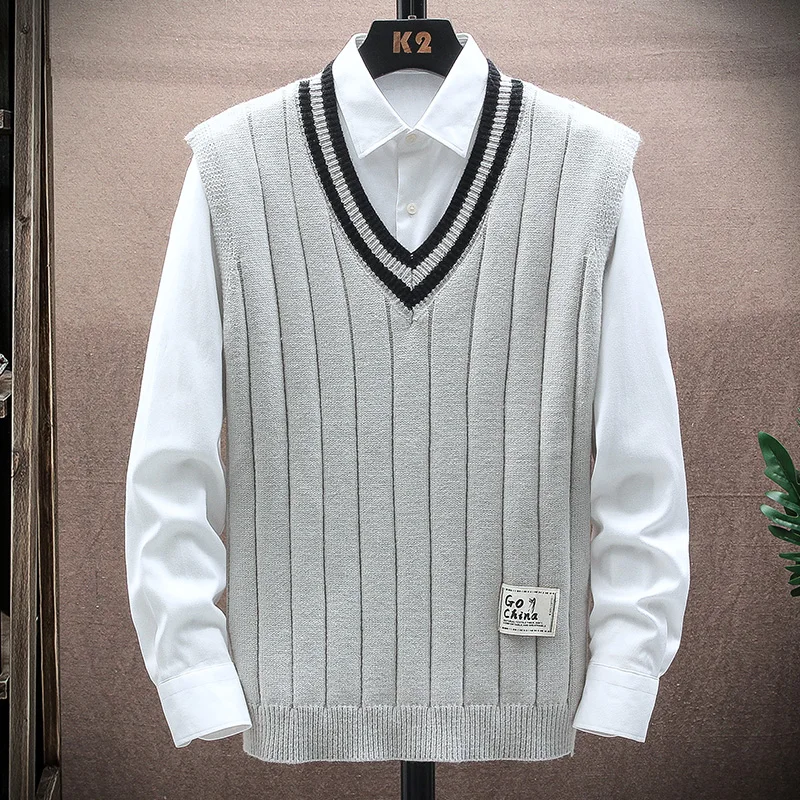 

Men's Korean version of the spring and fall V-neck sleeveless undershirt comfortable warm imitation cashmere loose knit sweater