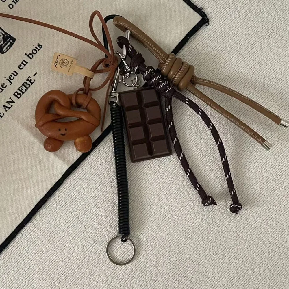 Porte-clés suspendu à l'eau alcaline, ULd'escalade au chocolat, ornement de porte-clés, pendentif de style coréen, JxBag, automne et hiver