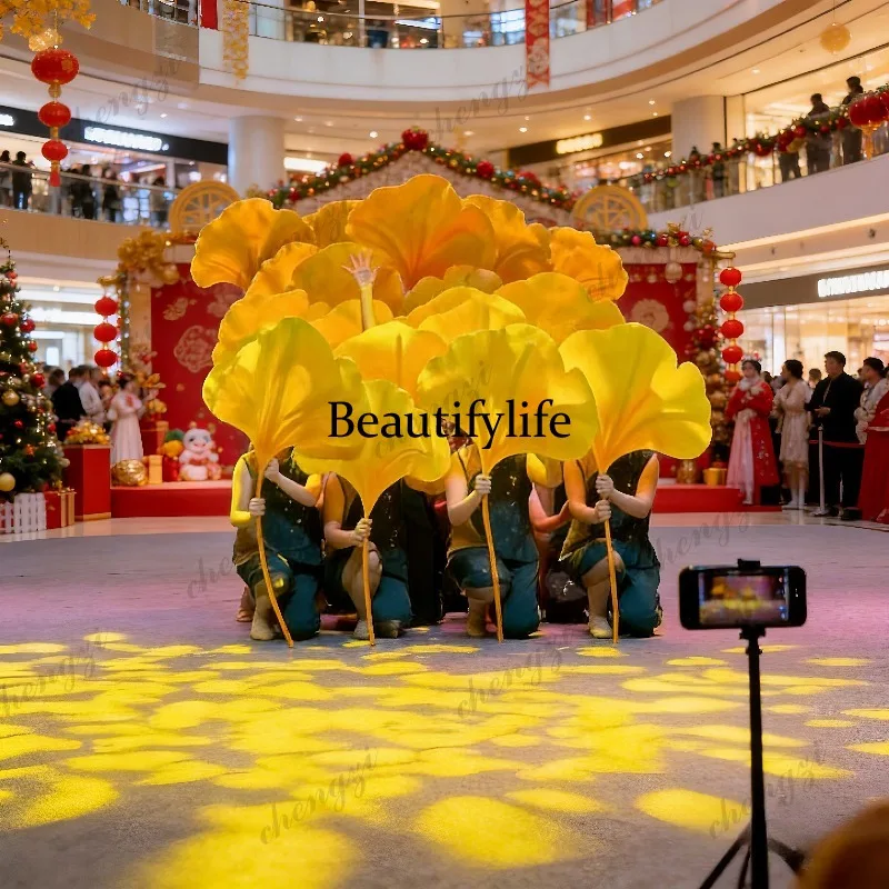 Ginkgo biloba autumn color simulated floral art EVA waterproof outdoor beautiful Chen photo ornament fake floral art props