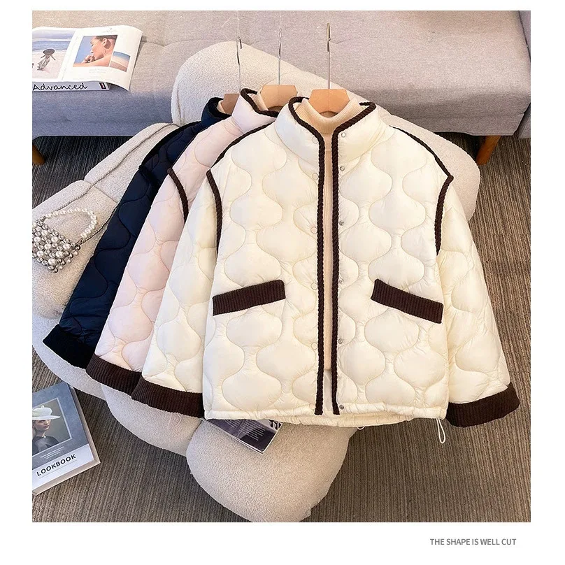 Les vêtements rembourrés en coton pour l'hiver sont à la mode et polyvalents, version coréenne des vêtements rembourrés en coton simples.
