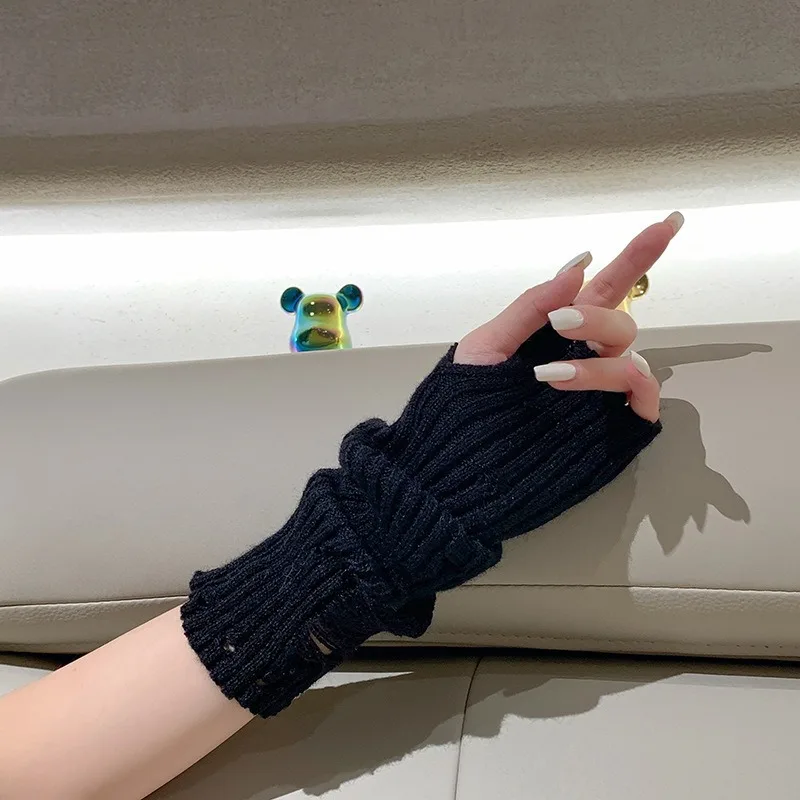 New Autumn and Winter Perforated Knitted Yarn Gloves JK Girls Exposed Finger Winter Warm Perforated Gloves