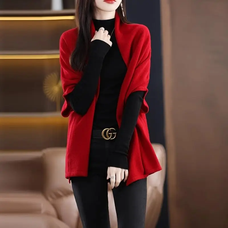 2024 Autumn New Batwing Sleeve Loose Old Money Aesthetics Knitted Simple Temperament Versatile Sweater Cardigan Chic Top