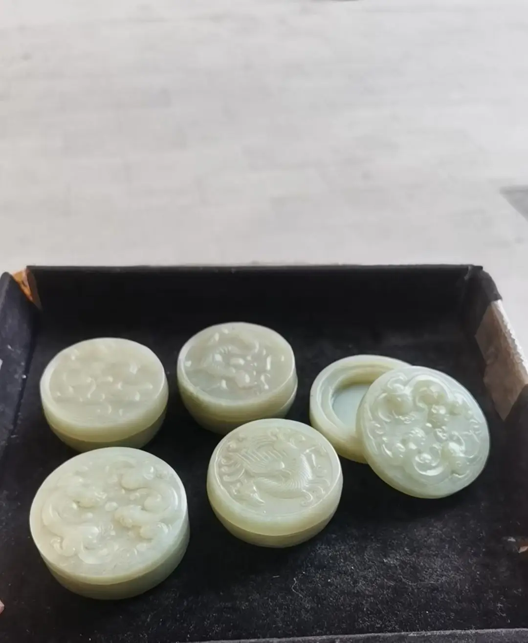 

AAA 1 PCS Treasure Chinese Vintage Hetian Old Jade Jewelry Box Items For Display Totem Carving Amulet Timestown