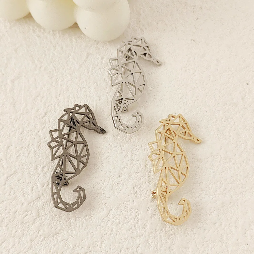 Fashionable stainless steel seahorse silhouette brooch, decorative men's shirt lapel pin, party first choice badge