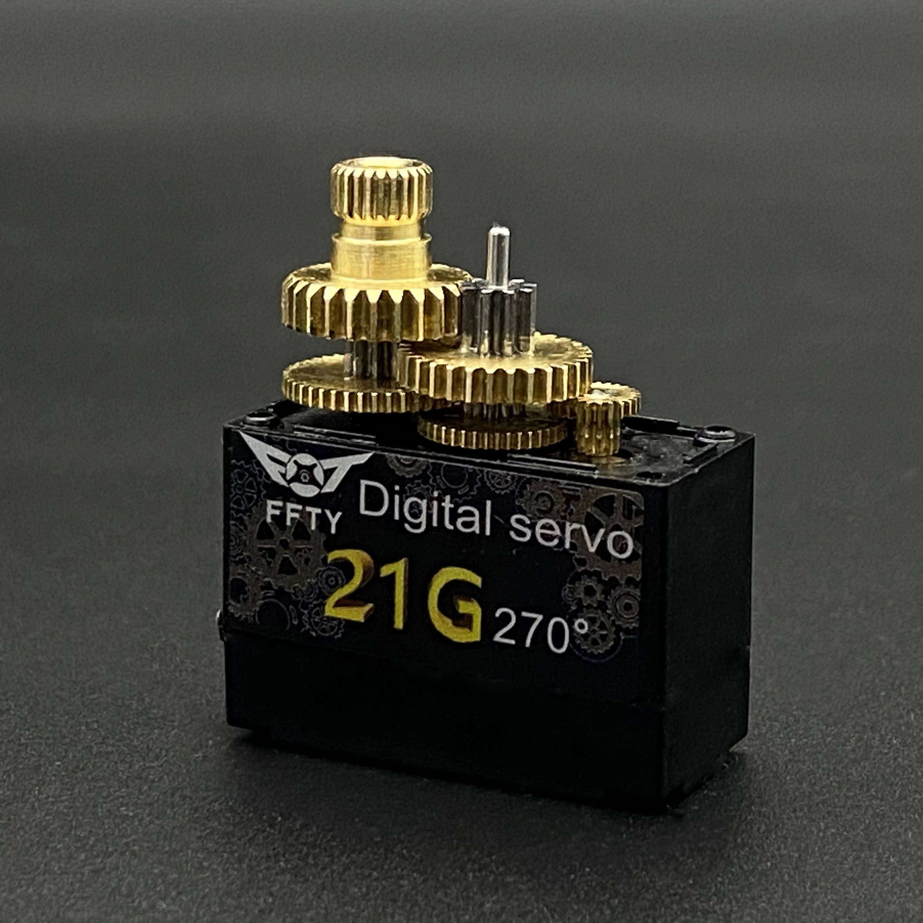 21g小型サーボは、模型飛行機、リモコンカー、ロボットアーム、スマートホーム、小型ロボットプロジェクトに適しています。