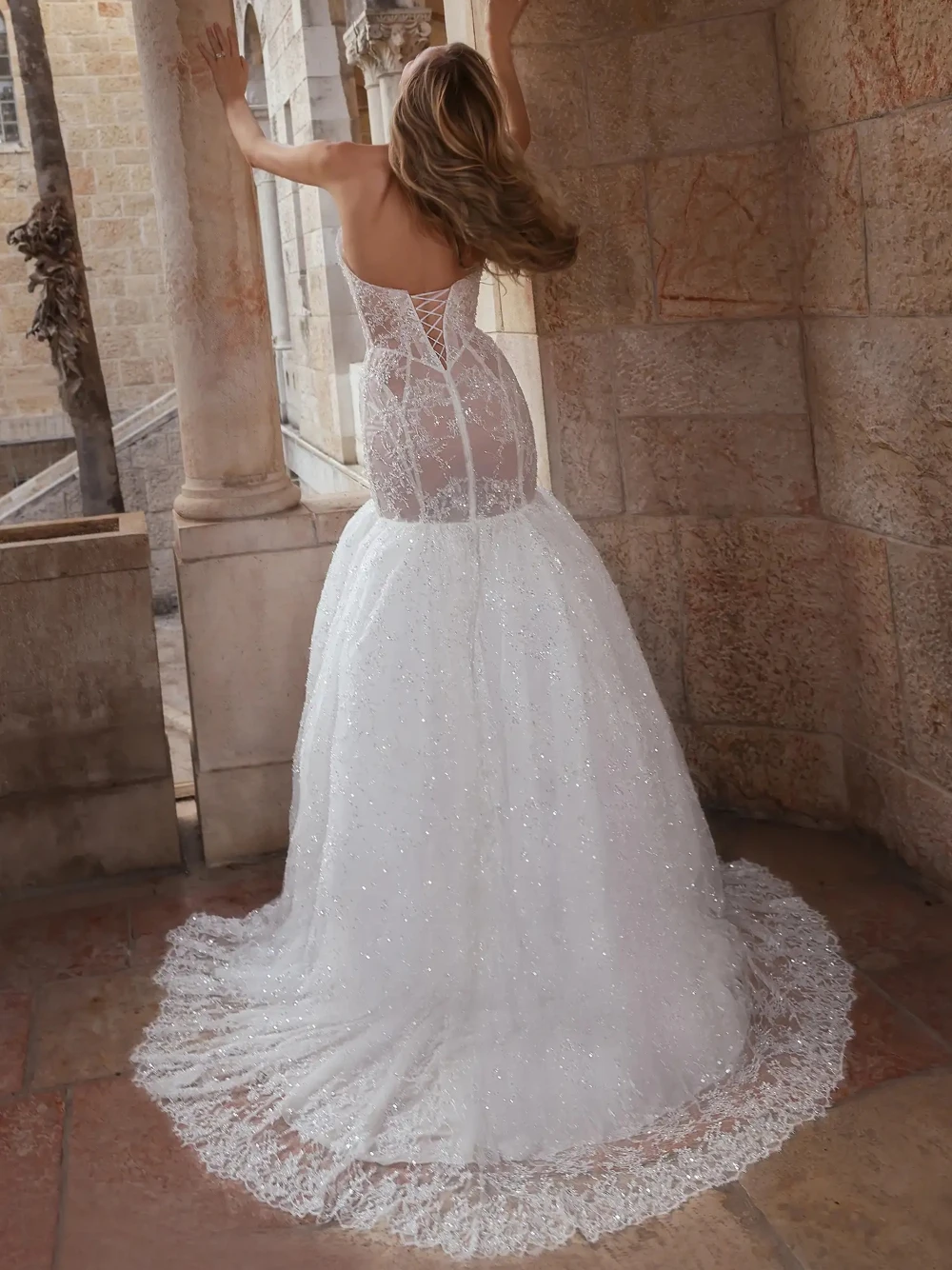 Delicate Dazzling Lace Wedding Dress Princess Mermaid V Neck Luxury Customized Bridal Gown Romantic Sleeveless Bride Wear