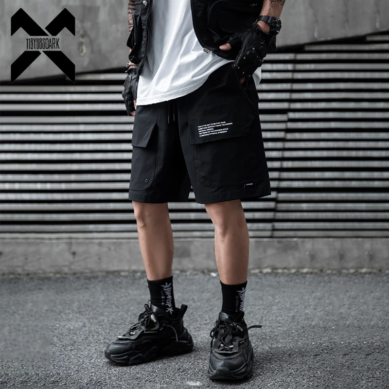 

2025 Summer Tactical Shorts Men Fashion Functional Cargo Shorts Techwear Hip Hop Streetwear Knee Length Pants