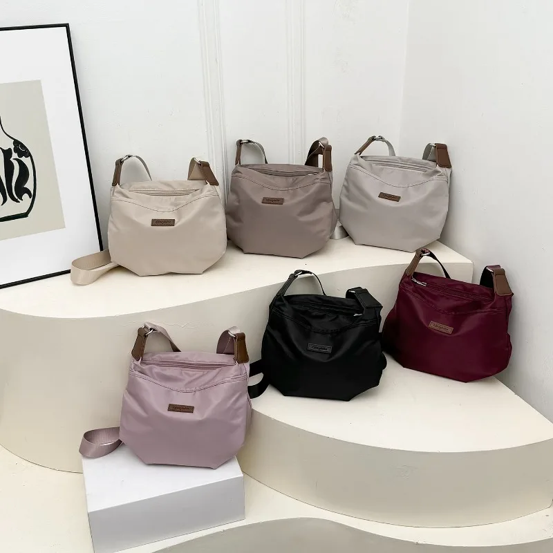 Light Luxury Solid Color Nylon Sweet Youth Shoulder Bags for Women High Quality Design Temperament Lightweight Crossbody Bags