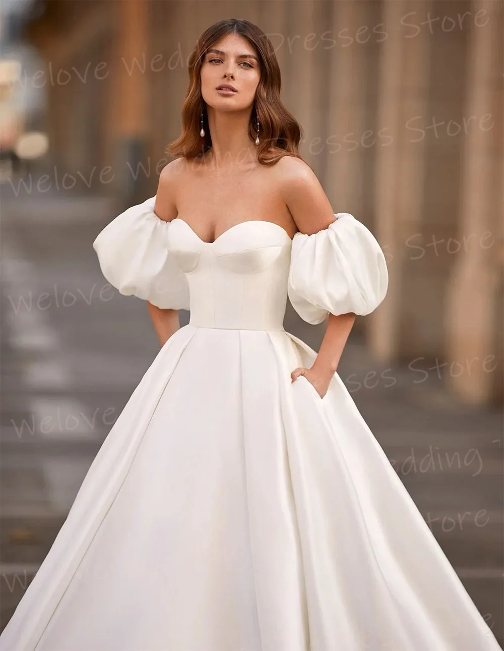Simple A Line Women\'s Wedding Dresses Sweetheart Customized Bride Gowns Short Sleeve Backless Satin Princess Vestidos De Novia