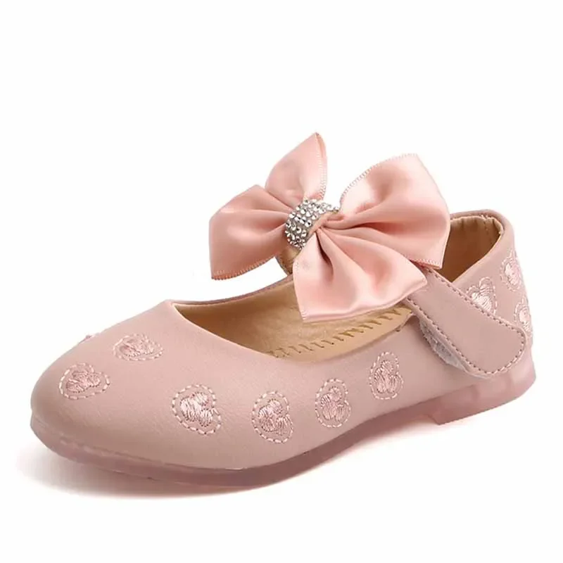 

2024 New Spring and Autumn Children's Cartoon Fragmented Silk Fabric Bow Princess Shoes Girl's Little Leather Shoes