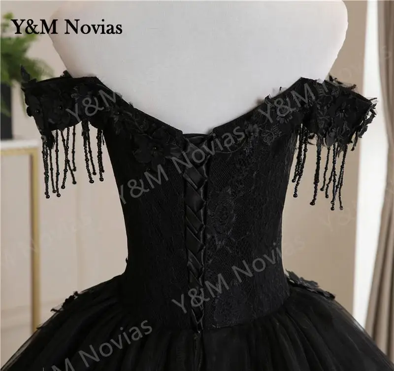 New Off The Shoulder Black Quinceanera Dresses Party Prom Ball Gown Classic Lace Embroidery Bead Plus Szie Vestidos De 15 Anos