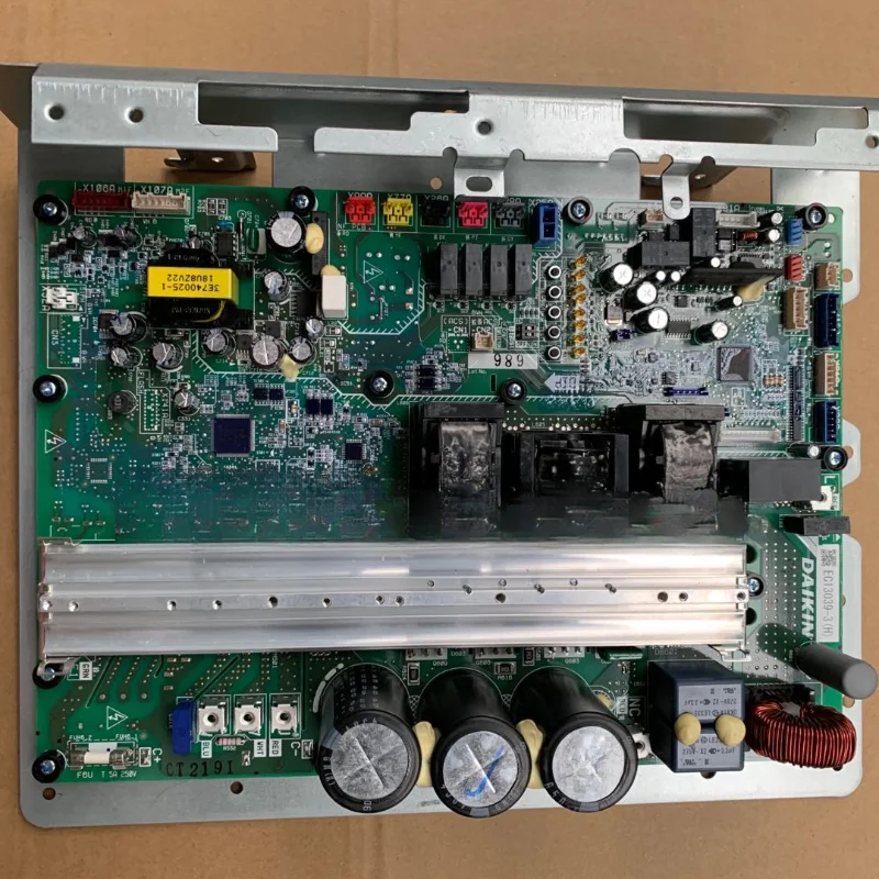 

Daikin inverter main board EC13039-3 (D) Daikin air conditioner RPZQ6AAV RJZQ6AAV module computer board