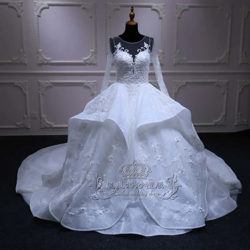 

2024 new round-neck long-sleeved symmetrical design lace white trailing bridal wedding dress