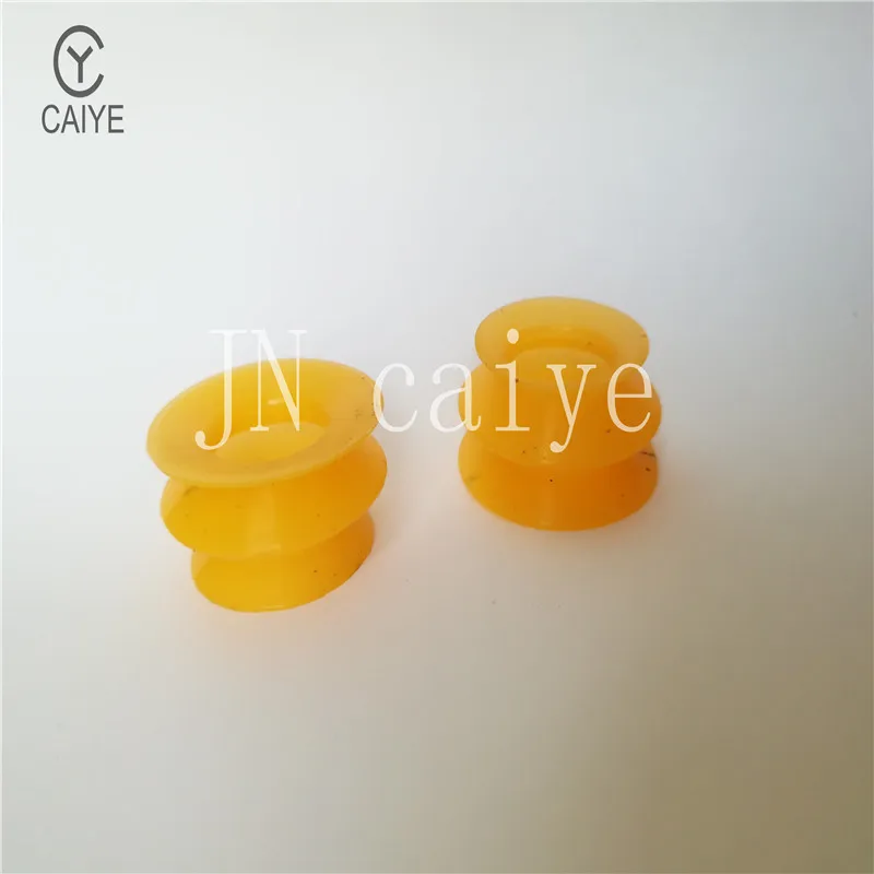 021F013230 Suction Cup Rubber Sucker 30.5*15.5*15.5mm Apply To Roland 300/700 For Offset Printing Machine Parts