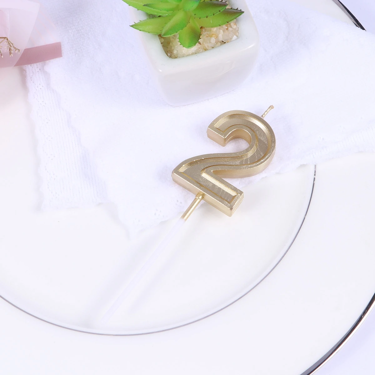 

Smokeless Wax Gold Glitter Birthday Number Candles Glow In Dark Cake Decoration For Party Wedding 0-9 Fire Safe Design (Number