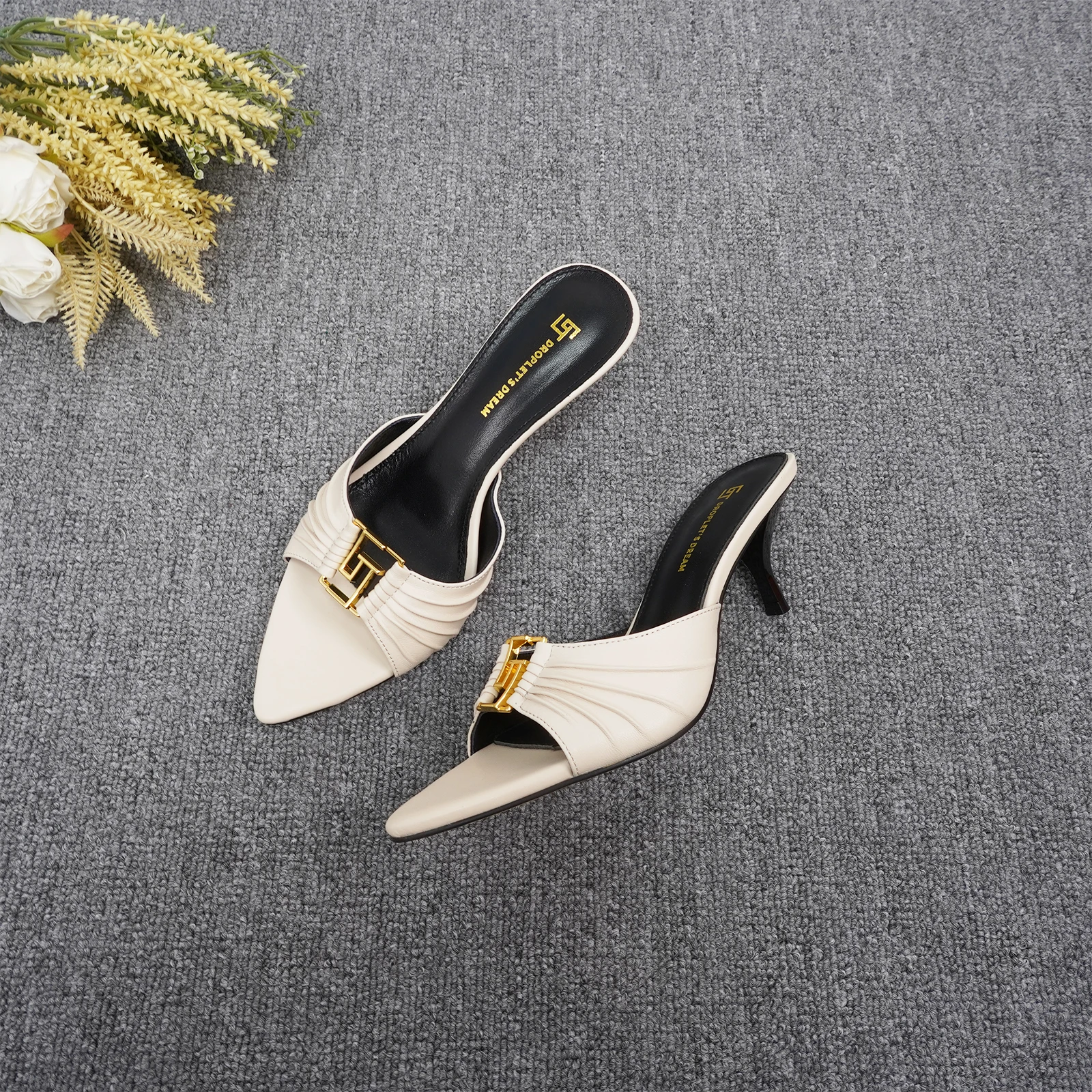 2024 Women's Summer New Pointed Fish Mouth Slippers High Heels Sexy Anti slip Outdoor Slippers GJ Metal Decorative Single Shoes