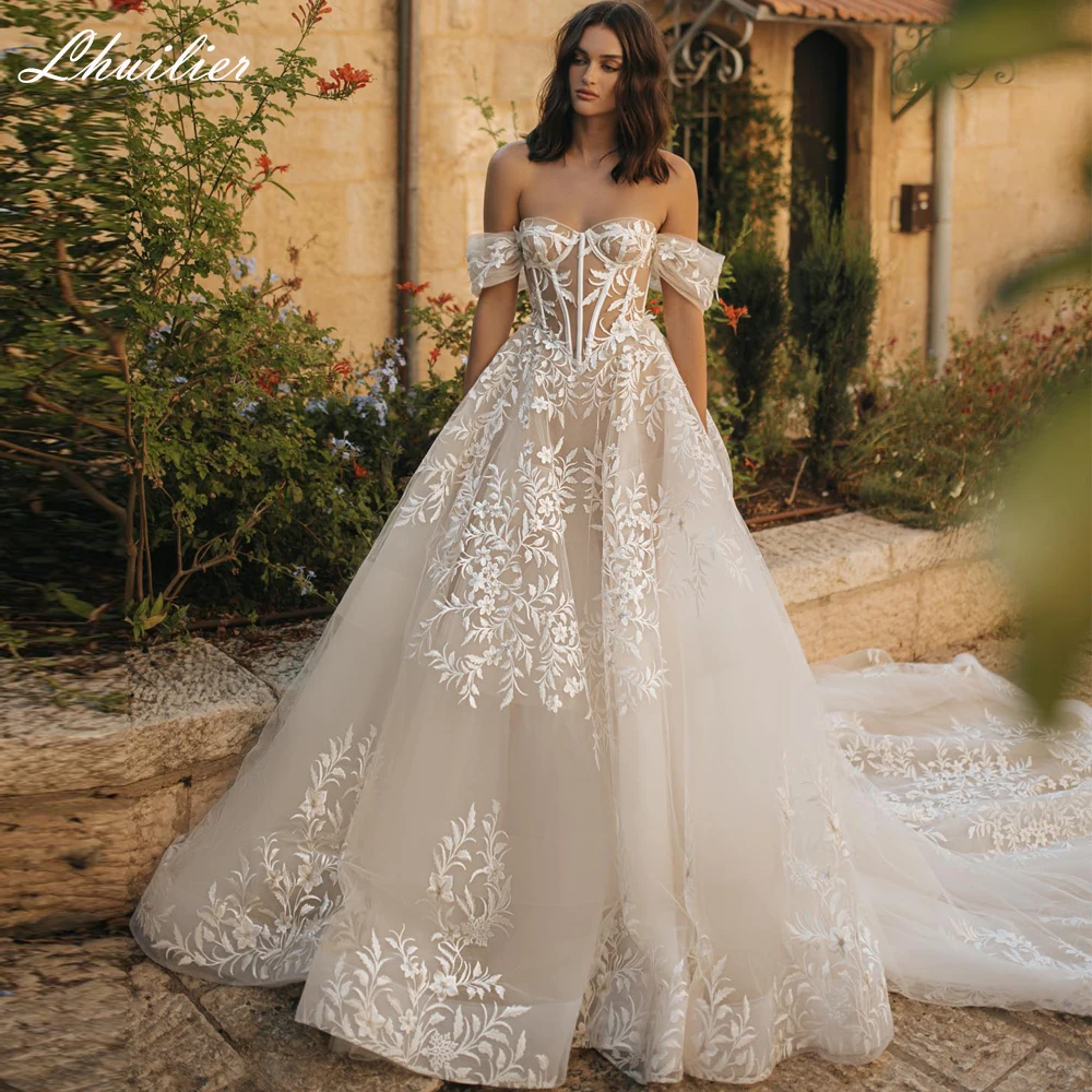 

Lhuilier Customized Boat Neck A-line Illusion Tulle Wedding Dresses Lace Bridal Gown with Chapel Train