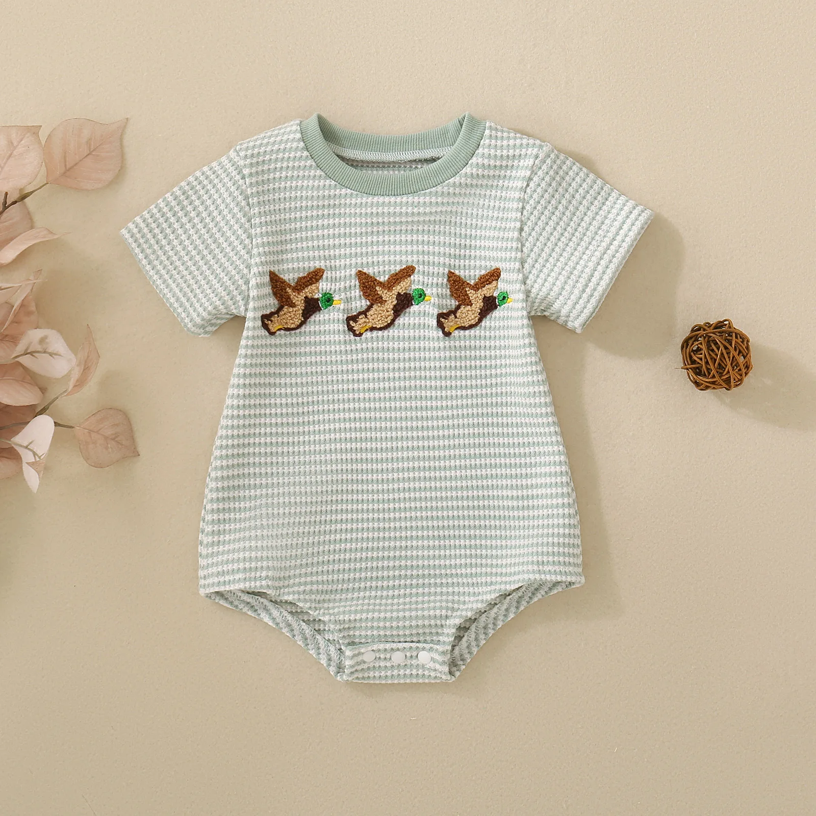 Summer male infant light green striped three birds embroidered short-sleeved triangular Romper