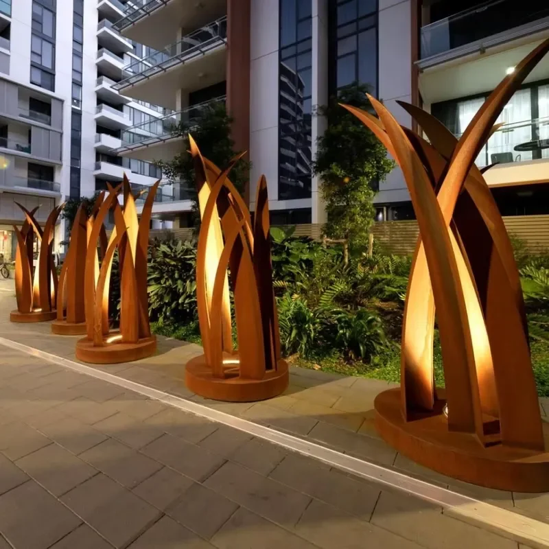 Modern Large Steel Sculpture with Grass Carving Design for Outdoor and Commercial Street Lighting Decor